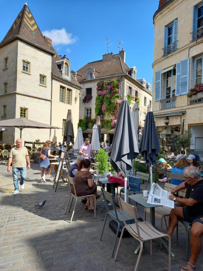 La Cascade Et Des Halles Dijon Exterior photo